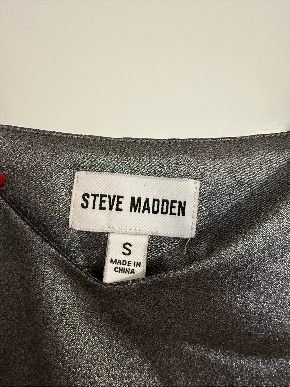 ⭐️ Steve Madden Shimmery Silver Satin V-Neck Cami - Picture 4 of 7
